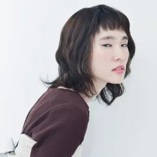 ミディアム milis 知崎春奈のヘアスタイル