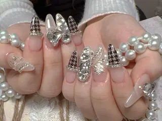 ネイル MOA NAIL所属・MoaNail🫶 Yoshiのネイルデザイン