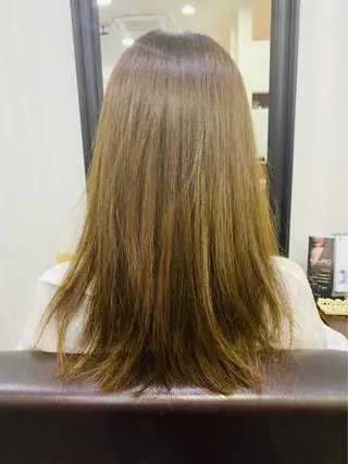 ロング カラー 阿久津 泰幸のヘアスタイル