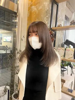 ミディアム カラー 寒色 ♡ レイヤー ┊︎miyuのヘアスタイル