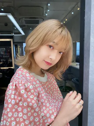 ミディアム カラー レイヤーと顔まわり 大好き❣️関口拓馬のヘアスタイル