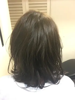 ミディアム カンベ ショウリのヘアスタイル