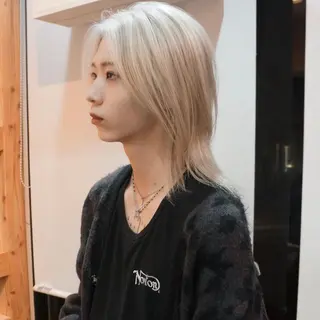 ミディアム カラー ブロンド／ブリーチ 【SITY.】のヘアスタイル