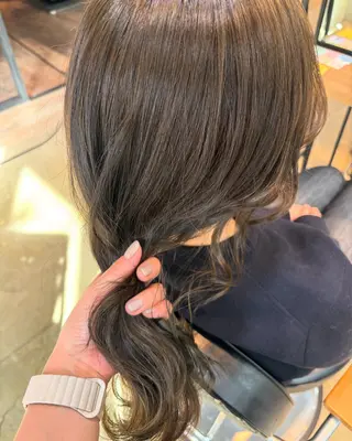 ミディアム Lafith hair lit所属・今井 悠菜のヘアスタイル