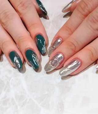 ネイル 會田 瑠衣のネイルデザイン