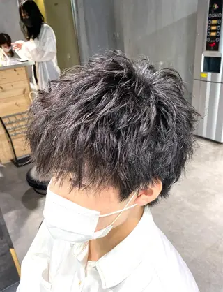 パーマ メンズ Loy所属・メンズヘア特化 パーマ 縮毛矯正🔷のヘアスタイル