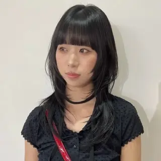 セミロング 松川ヒナ｜韓国レイヤ /耳つぼジュエリーのヘアスタイル