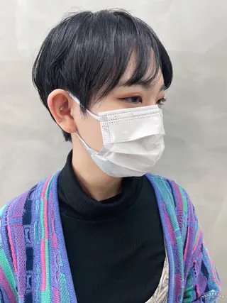 ショート nuu所属・💜ショート💜 ウルフ、ボブ二色亜美のヘアスタイル