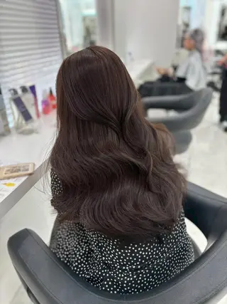 カラー トレンド×似合わせ 🤍艶モテヘア🤍のヘアスタイル
