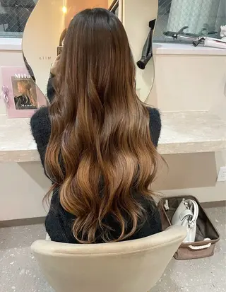 ロング Mila chihiroのヘアスタイル