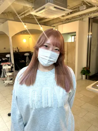 ロング Maho/海外 レイヤー/ハイトーンのヘアスタイル