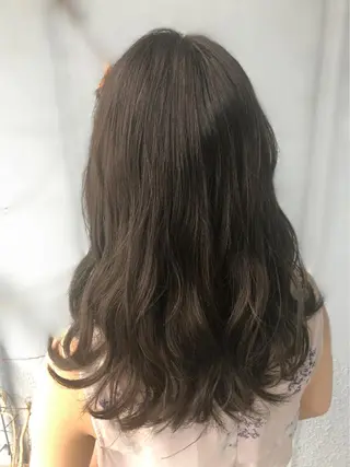 ロング カラー Ate by little所属・青木 梢のヘアスタイル