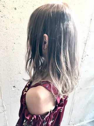 ミディアム カラー キッズ Fuuu《フゥ》所属・シノザキ シンゴのヘアスタイル