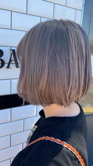 ショート カラー 丸尾 沙弥香のヘアスタイル