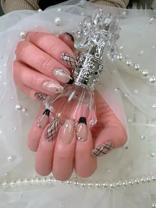 ネイル クイーンズネイル銀座所属・Queeens nailのネイルデザイン