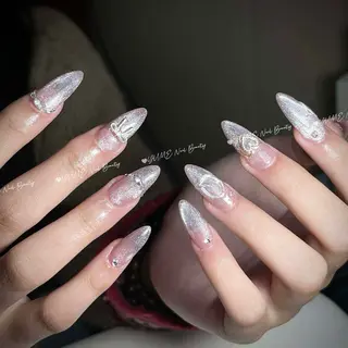 ミディアム ガー NAILのネイルデザイン
