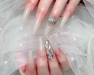 ネイル yumiジェル& チップ長さだしのネイルデザイン