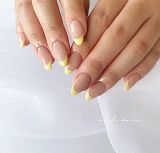 ミディアム アンルボネイル&アイラッシュ所属・anlubon 放出『アンルボ』のネイルデザイン