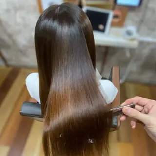 ロング YELLOW CORN 金沢文庫所属・【金沢文庫4分】髪質 改善/縮毛矯正アラタのヘアスタイル