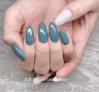 ネイル R inのネイルデザイン