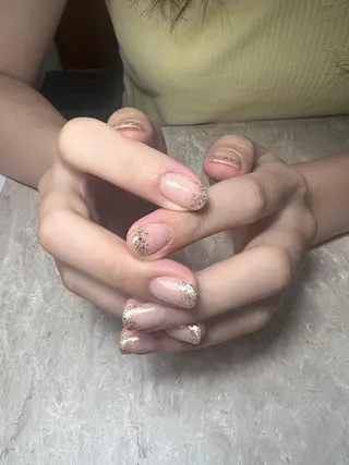 ショート each所属・𝐞𝐚𝐜𝐡 nanami🩰のネイルデザイン