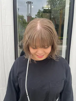 ミディアム カラー BE HERE NOW N°04野々市三納店所属・イタヤ マイカのヘアスタイル