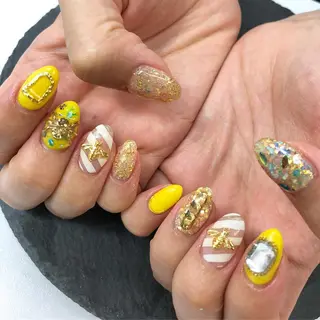 ネイル esNail&eye イーズネイル＆アイのネイルデザイン