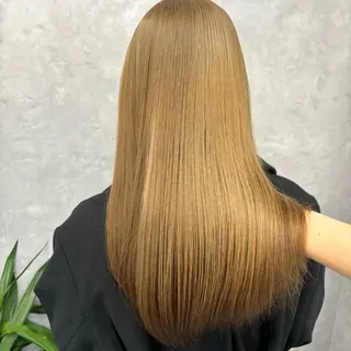 ロング カラー NUMBER_ ユイナのヘアスタイル