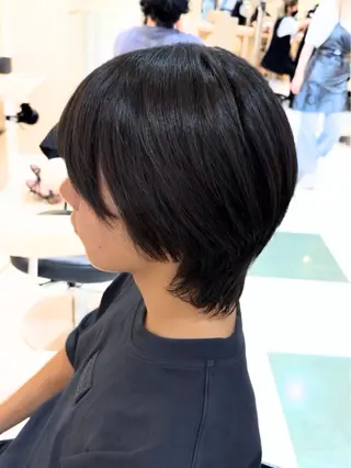 ショート ボブ•ショートカット 草野太一のヘアスタイル