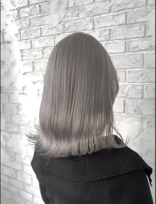 ミディアム 艶髪ブリーチカラー 💗manaka💗のヘアスタイル