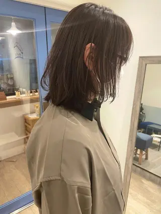 ミディアム カラー 🩰オリーブ/ ベージュ松本咲花🩰のヘアスタイル