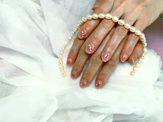 ネイル pink ladyサロン所属・べ にのネイルデザイン