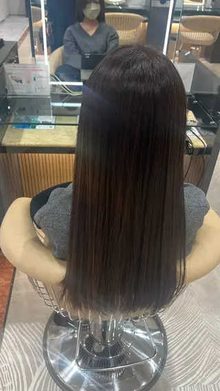 ロング カラー ONE CONCEPT【ワンコンセプト】所属・飯味 華菜のヘアスタイル