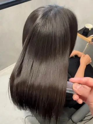 セミロング 透明感カラー特化/ 顔まわり特化/辻部のヘアスタイル