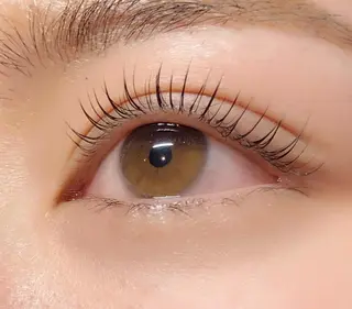 マツエク・マツパ LUMIA eye lash garden所属・LUMIA gardenの眉毛・アイブロウイメージ