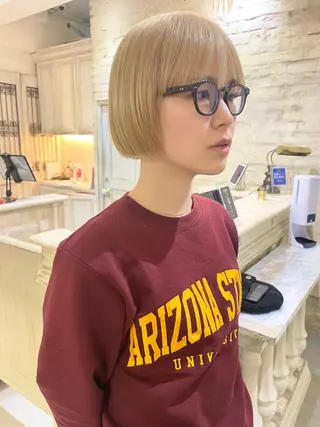 ショート カラー ブリーチ＆縮毛矯正 🧸tomoki🧸のヘアスタイル