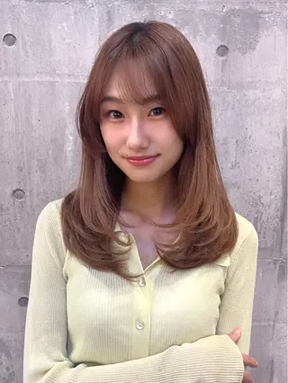 セミロング 竹内 春奈のヘアスタイル