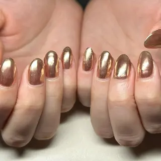 ネイル クレセントアイ Runaの眉毛・アイブロウイメージ