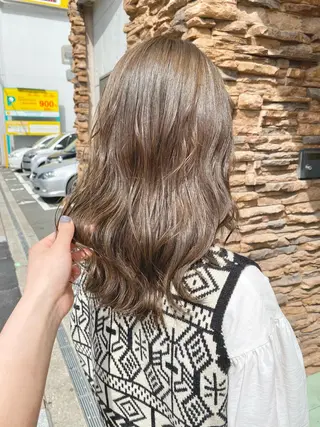 セミロング 髙井 麻帆のヘアスタイル