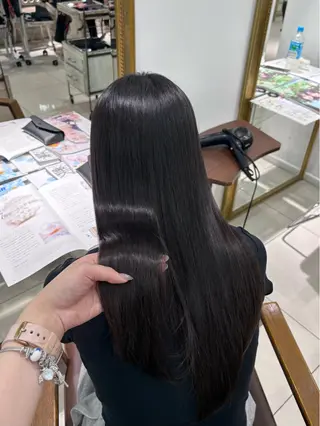 ロング 艶モテカラー miku🏳️‍⚧️のヘアスタイル