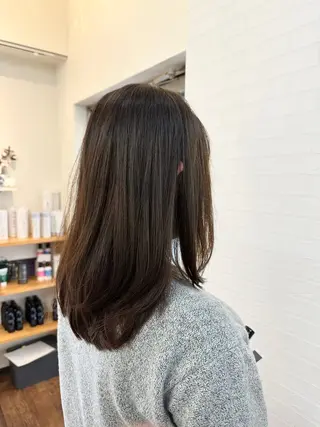 セミロング カラー 猪瀬 紗耶佳のヘアスタイル
