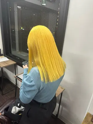 セミロング カラー chloe 【クロエ】のヘアスタイル