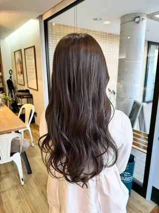ロング カラー ツキダテ ユイのヘアスタイル
