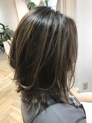ミディアム カラー 中野 雅子のヘアスタイル