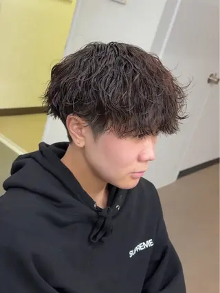 ショート パーマ メンズ 渋谷／ブリーチ／ カラーモデル／はるとのヘアスタイル