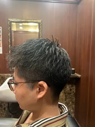 ショート ヒロ銀座バーバーショップ丸の内所属・秋山 琳太のヘアスタイル