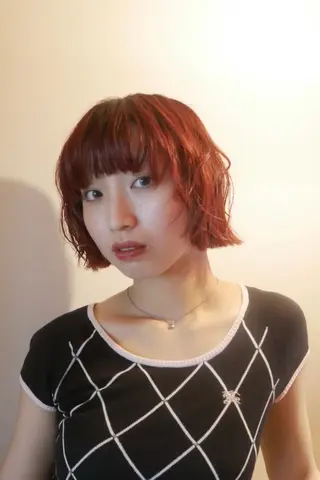 ショート カラー H I ＮＡのヘアスタイル