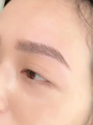 アイブロウ U2所属・U2 eyelash akikoの眉毛・アイブロウイメージ