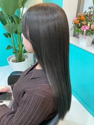 ロング カラー 🫧透明感✨ブリーチ 💫ダメージレス🫧のヘアスタイル