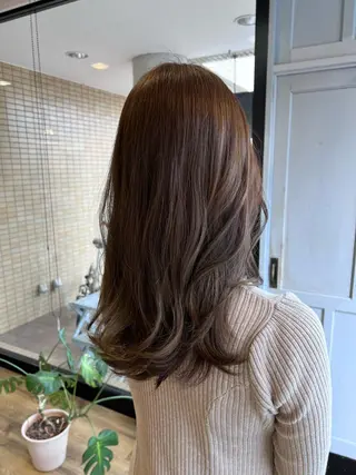 ロング カラー ツキダテ ユイのヘアスタイル